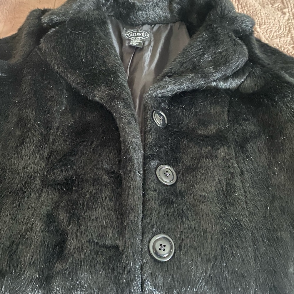 Luxurious Faux Fur Coat - Selene Sport NWOT XL 50”L Black w/ 3 Buttons Very Warm - Picture 6 of 9